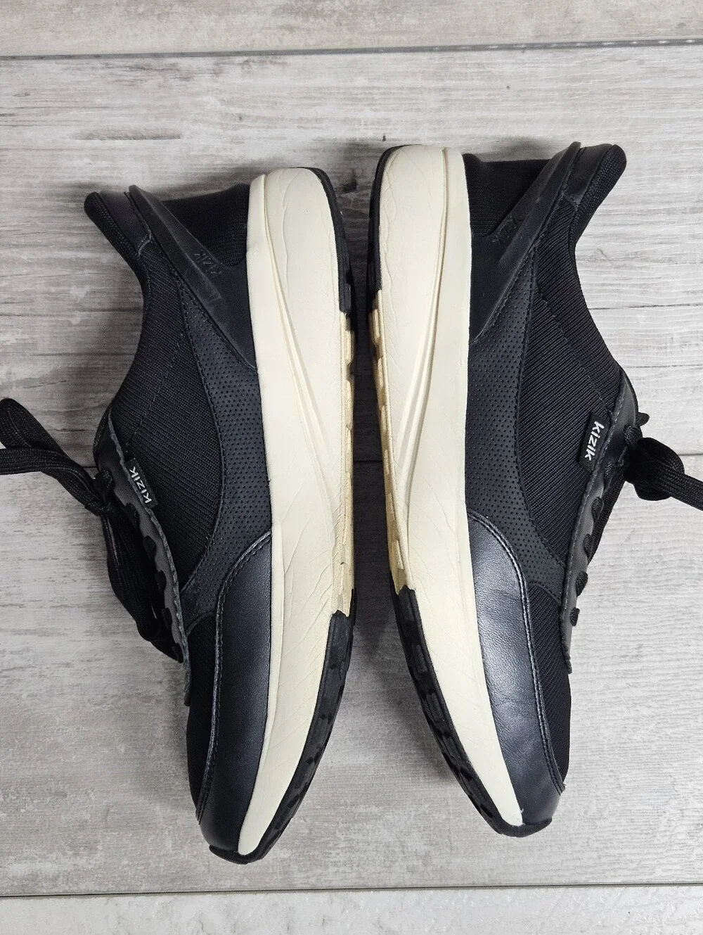 Kizik Paris Black/Pristine Leather Hands-Free Sneakers Womens 9